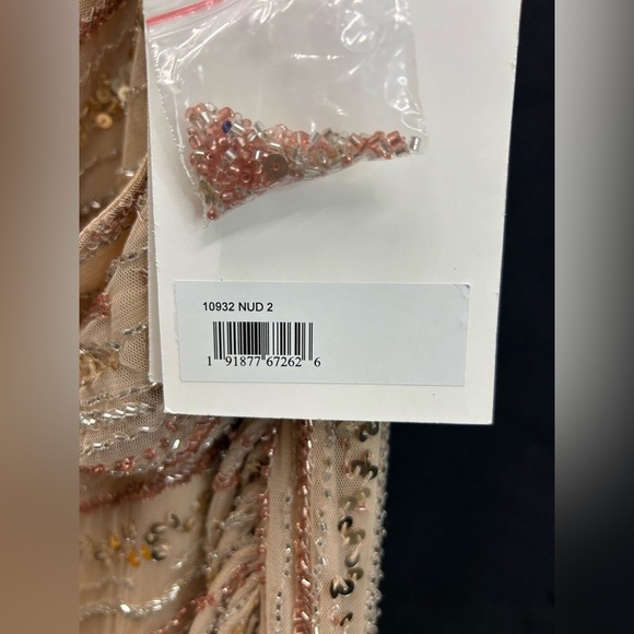 MAC DUGGAL 10932 NWT Sequined Spaghetti Strap Cowl Back Gown - Picture 7 of 7